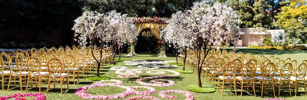 Magic Kingdom Lawn at Disneyland Hotel | California Weddings | Disney's