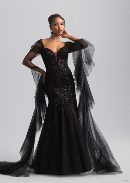 A black wedding dress inspired by Ursula from The Little Mermaid