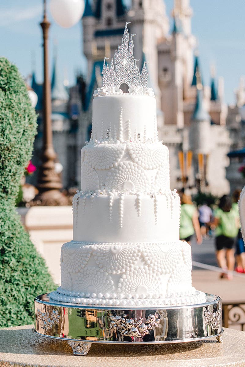 Fans of Disney and dessert, feast your eyes upon these outrageous Disney-themed  wedding cakes