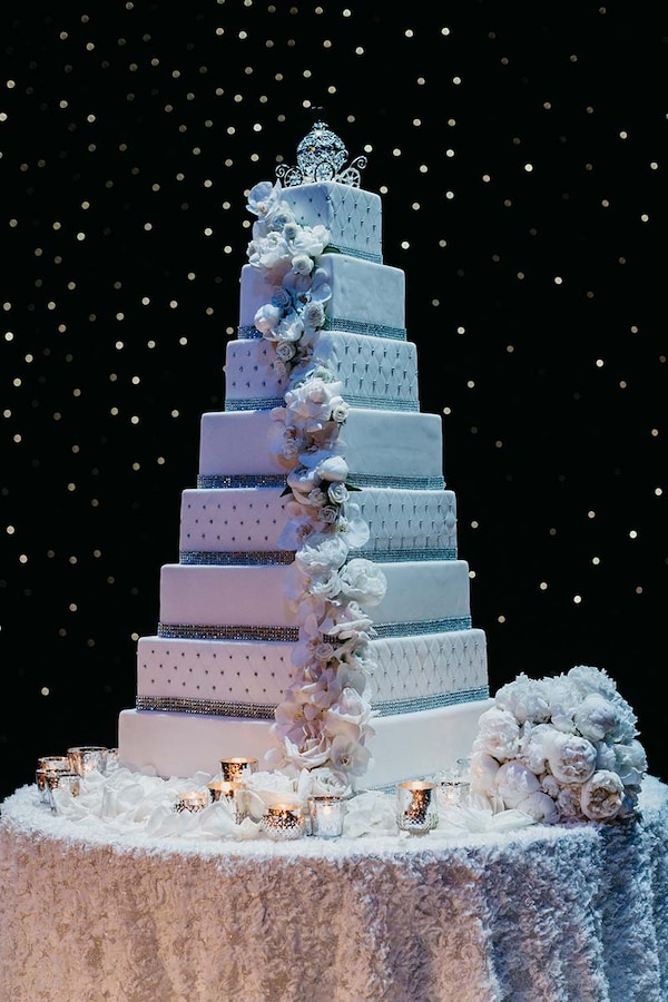 Reveal Wedding Cakes - Quality Cake Company